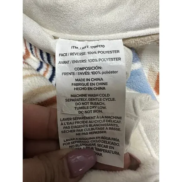 Pendleton Reversible Plush Throw - Picture 3 of 4